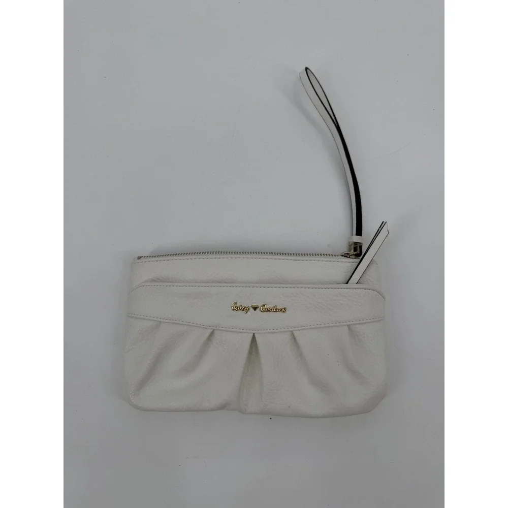 Juicy Couture White Pebbled Faux Leather Pleated Wristlet Wallet Gold Hardware